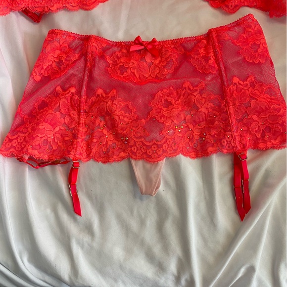 Victoria’s Secret Very Sexy Bra with Garter belt, Size 34C, orange & pink - Picture 7 of 8